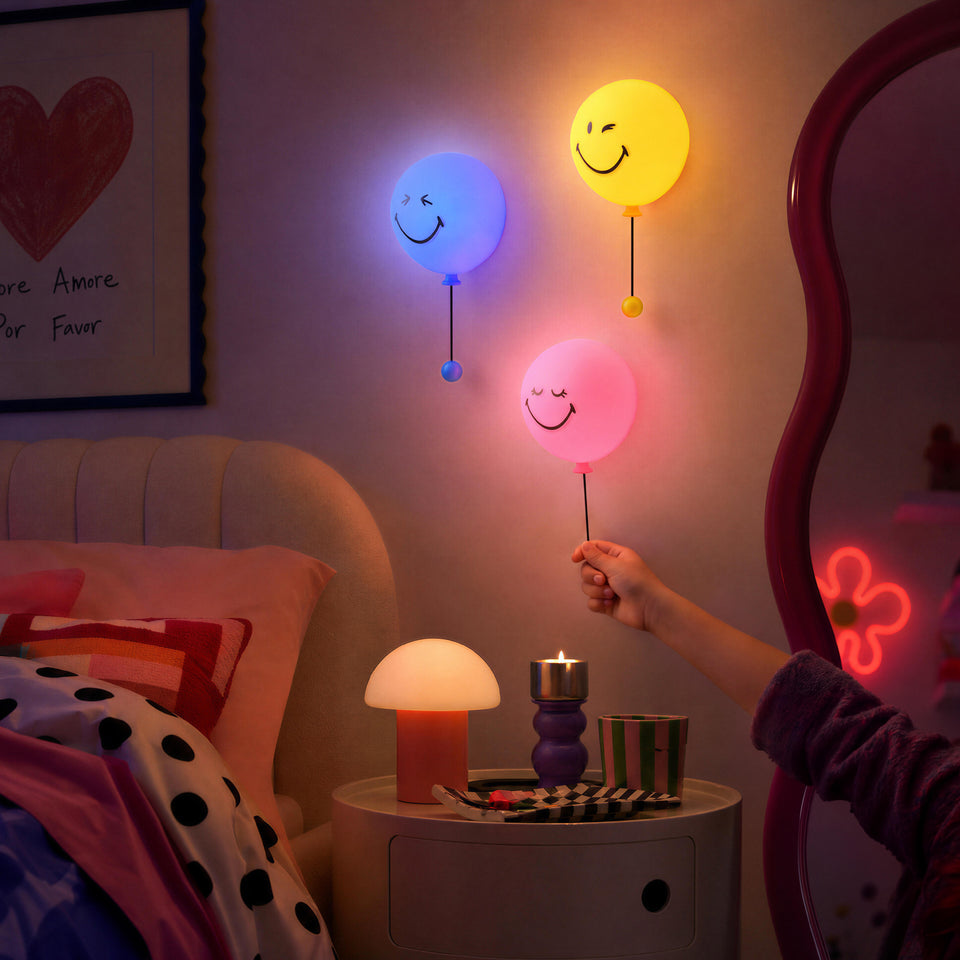 BUBBLY LIGHT PINK SMILEY WORLD®